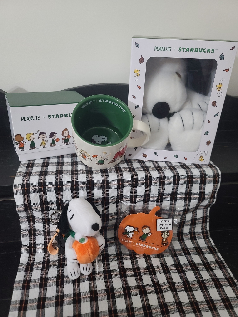 Starbucks + Peanuts Snoopy  Bundle!